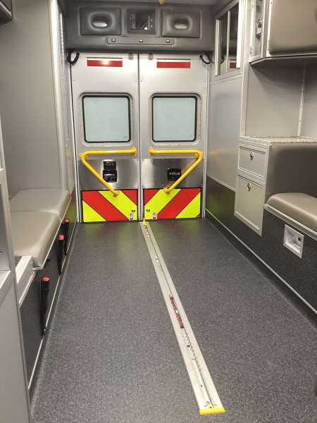 Photo of Lincolnshire 20911 Ambulance Interior View 5