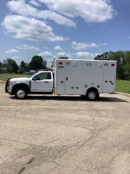 Photo of Lincolnshire 20911 Ambulance Side View
