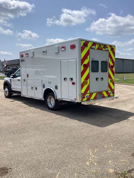 Photo of Lincolnshire 20911 Ambulance Side Back Angle View