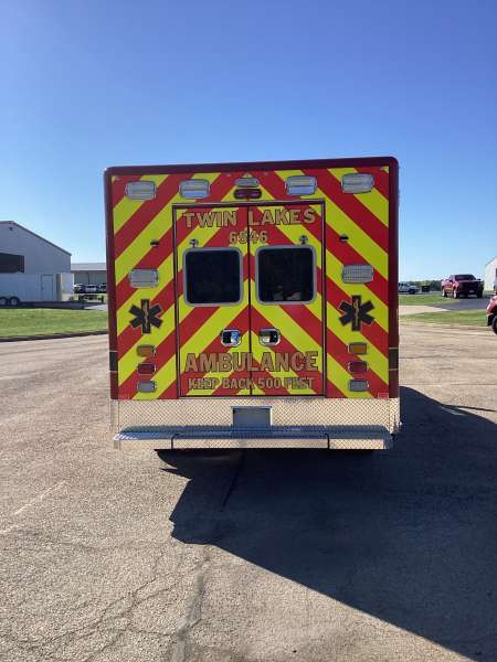 Photo of Twin Lakes 20733 Back View