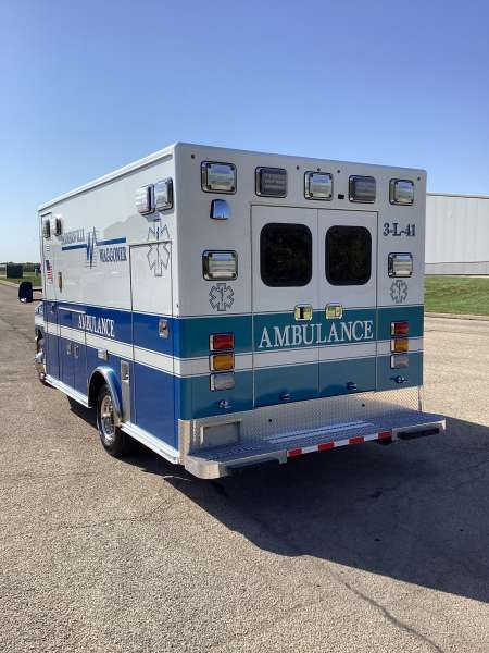 Photo of Farmersville-Waggoner Medix 22-M444 Side Back View 1