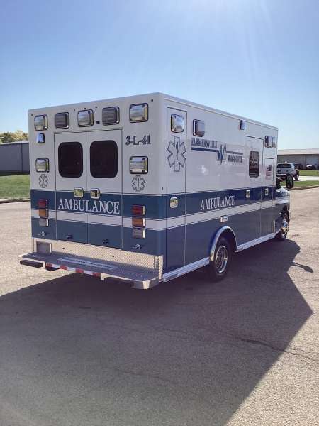 Photo of Farmersville-Waggoner Medix 22-M444 Side Back View 2