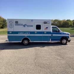 Photo of Farmersville-Waggoner Medix 22-M444 Side View 2