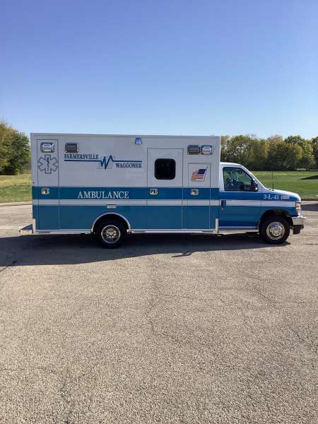 Photo of Farmersville-Waggoner Medix 22-M444 Side View 2